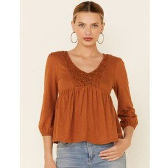 Derek Heart Tops - NWT Derek Heart Cognac Knit Lace Trim Three Quarter Sleeve Peasant Top M